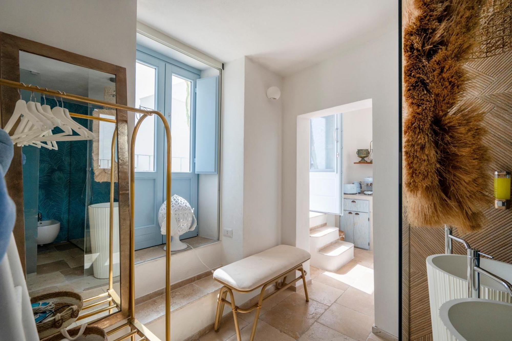 Apulia Charming Suites - Casa Lonfo Suite Sole Monopoli Exterior foto